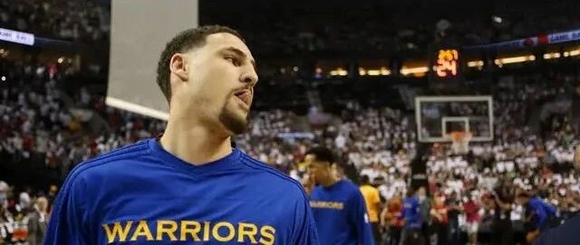 无法承重！汤普森又受伤！这次是另外一条腿！疑似跟腱撕裂……