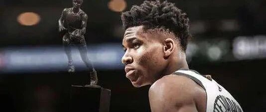 只得4分！空篮都不进！字母哥又消失了！MVP是詹姆斯的？！