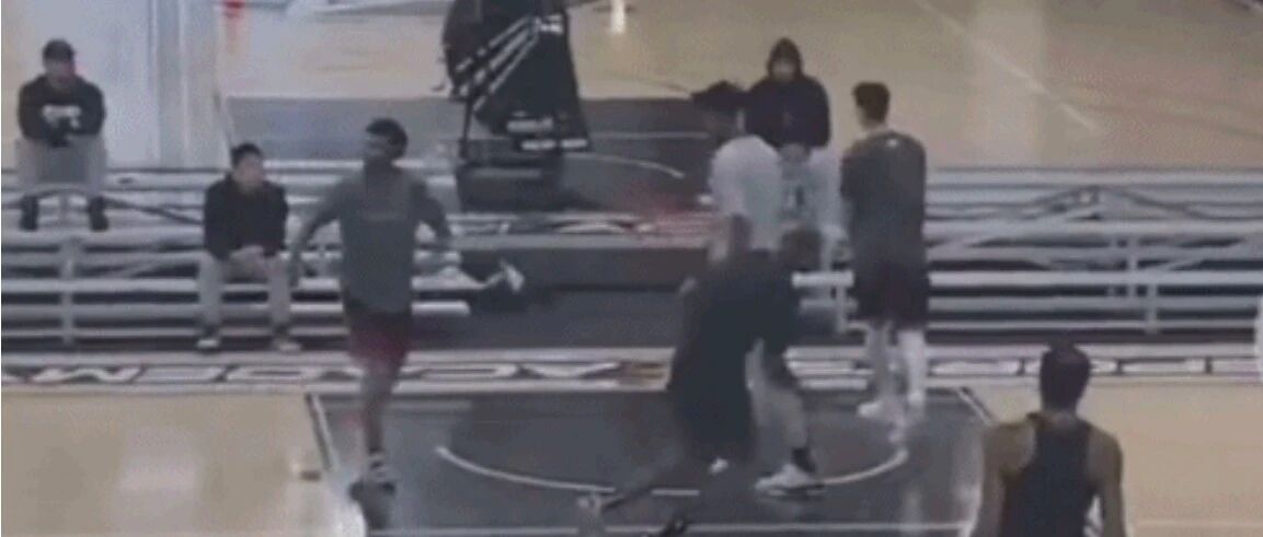 违规了！篮网队内私密训练，林书豪KD欧文合体