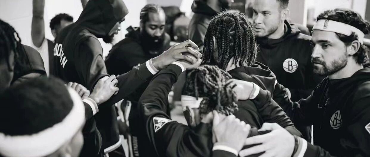 神啊！签了个2000w球员！三分率50.4%！网管牛逼