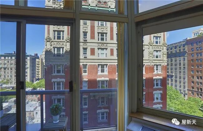 99 5万美元 纽约买房 曼哈顿upper West Side上西区1房1厅1 5卫复式公寓出售 屋新天推荐 屋新天 二十次幂