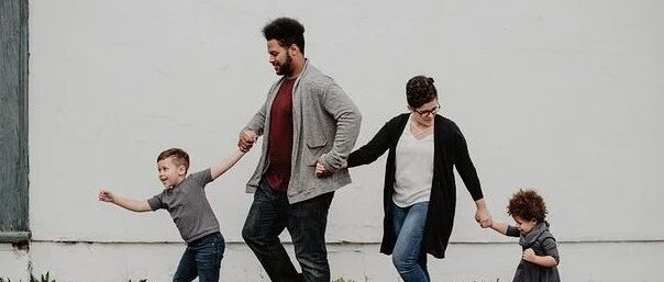 高层次的父母，从来不在孩子面前说这3种话！