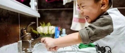 13张照片让你明白，家有“熊孩子”是多么痛苦，爸妈看了想退货