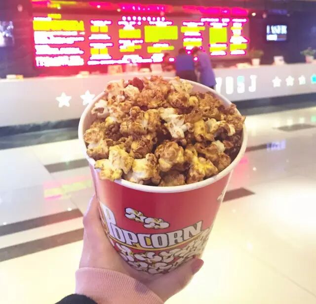 测评|杭州8家电影院,哪一桶爆米花最甜,最脆,最便宜?