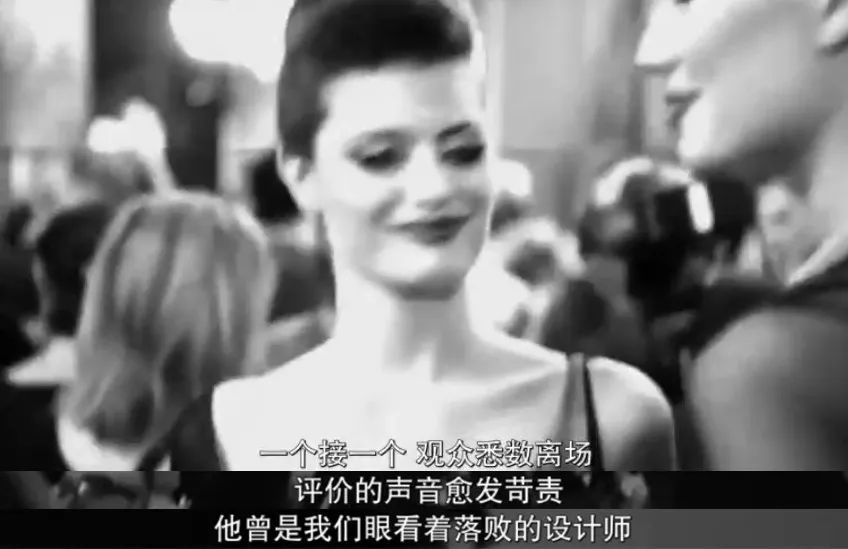 巴黎时装表演周_刘雯巴黎时装周闭场_刘雯巴黎走秀2019