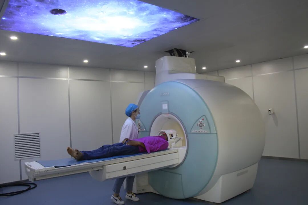 拍胃肠机怎么收费拍一次CT辐射有多大？会致癌吗？走进放射科一起了解_https://www.jmylbn.com_新闻资讯_第13张