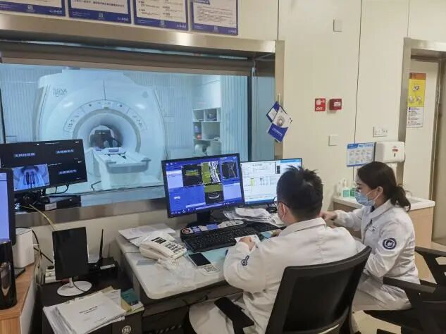 双能x骨密度检测仪为什么非得输入体重身高骨密度检测公认的“金标准”——双能X线骨密度检测正式上线啦！_https://www.jmylbn.com_新闻资讯_第6张