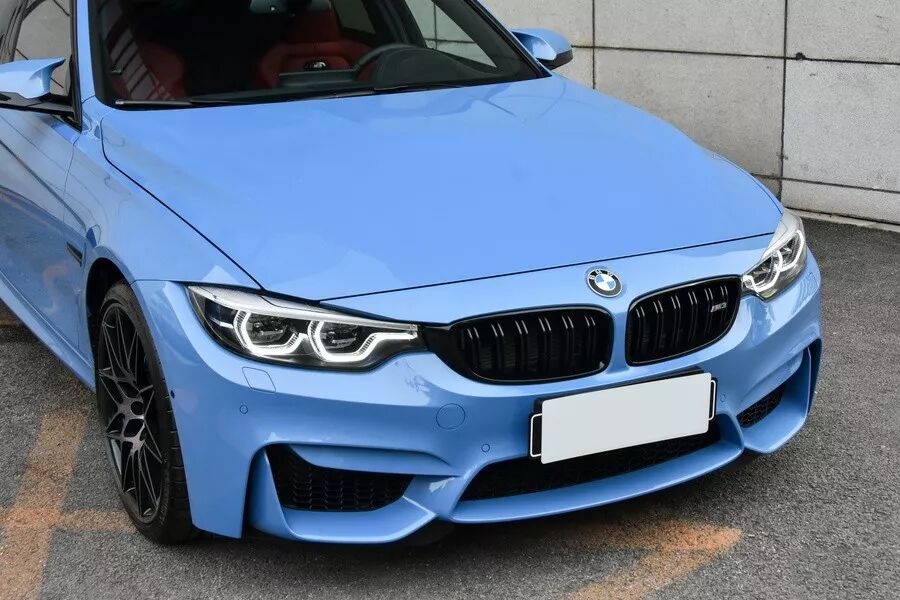 宝马：车如其名！蓝天白云的梦想。以运动为名，却越来越全能