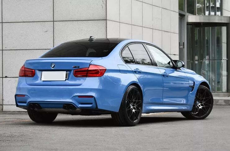 宝马：车如其名！蓝天白云的梦想。以运动为名，却越来越全能