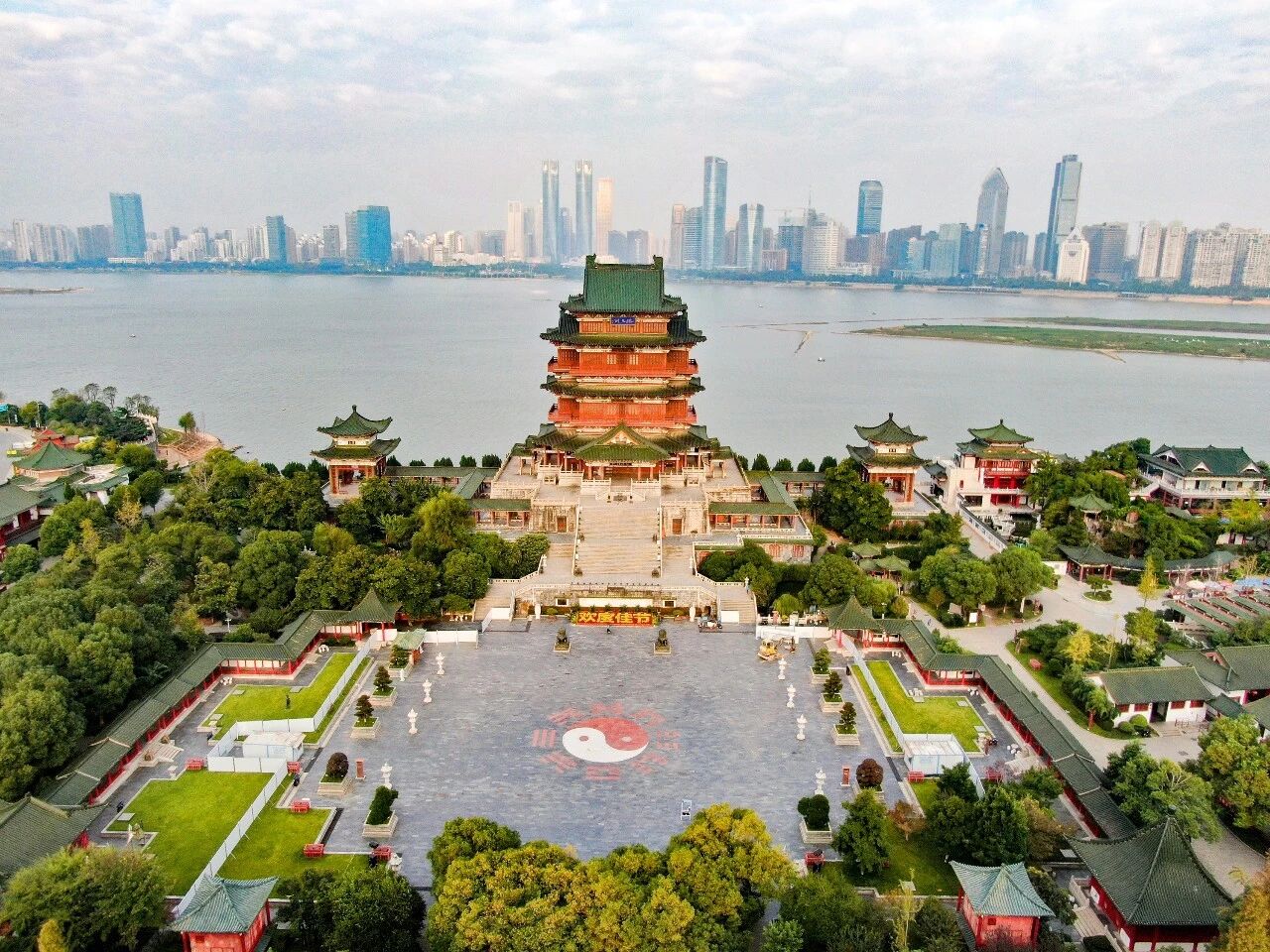 新闻 | 江西增开“多彩”列车，带你春游踏青