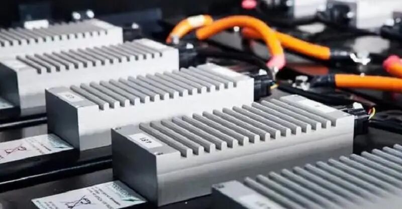 1充一次電能跑1000公里！這個新發明的電池牛逼了～的圖1