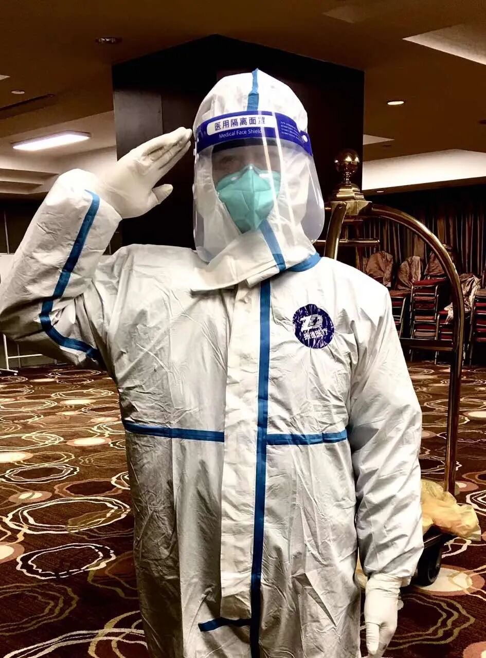 跟腱靴有什么作用直击 • 拱墅抗疫 ｜ “我是警察！即使还有一天退休，也要站在一线。”_https://www.jmylbn.com_新闻资讯_第5张