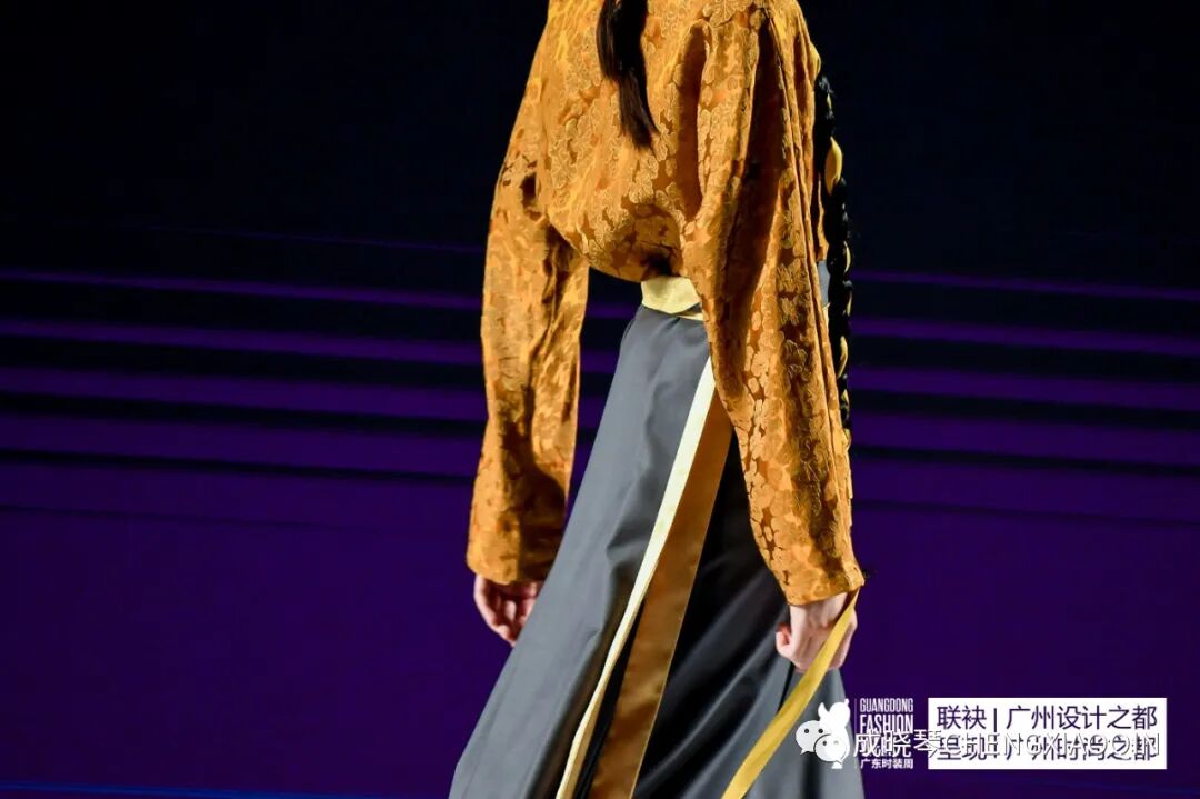 演绎林芝非遗丨CHENGXIAOQING · 藏 资讯 档口微信二维码及货源实拍