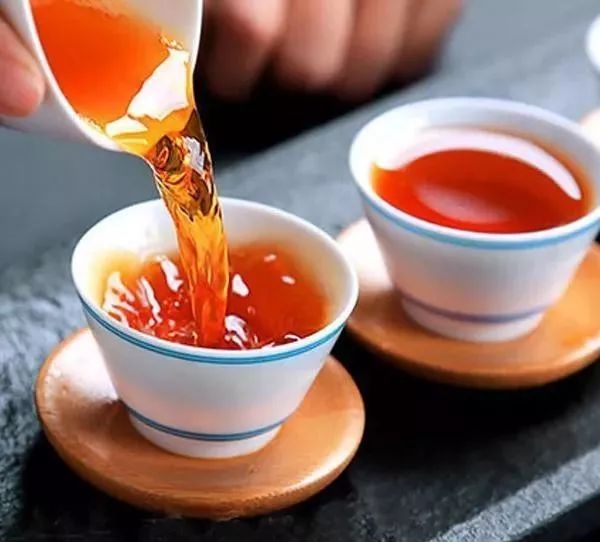【分享】红茶,绿茶,黑茶的正确喝茶时间,你都知道吗?