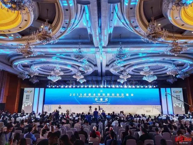 3年、2030万人，成都“百变成绩单”出炉！