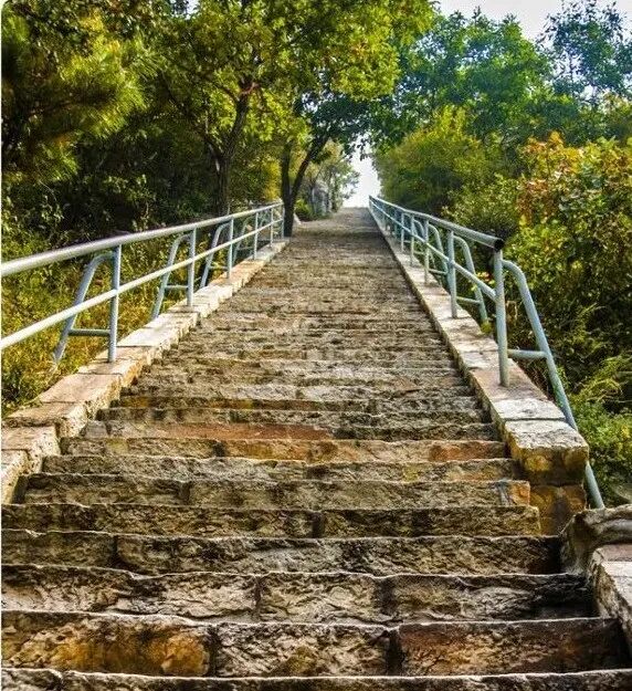 山中五岳之首是指什么_中岳是什么山_中岳山神是谁