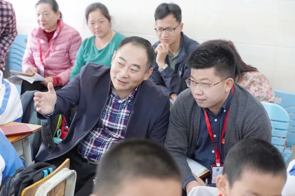 二年级数学买球教学评课 丹堤&锦明帮扶记⑦|刘平老师莅临指导