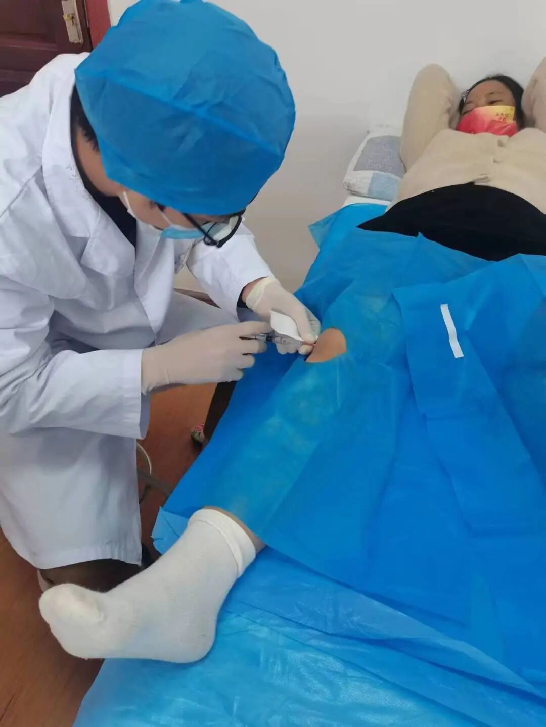 什么是臭氧大自血疗法【新技术】用自己的血救自己，我院针推科开展治疗新技术“臭氧大自血回输治疗术”_https://www.jmylbn.com_新闻资讯_第3张