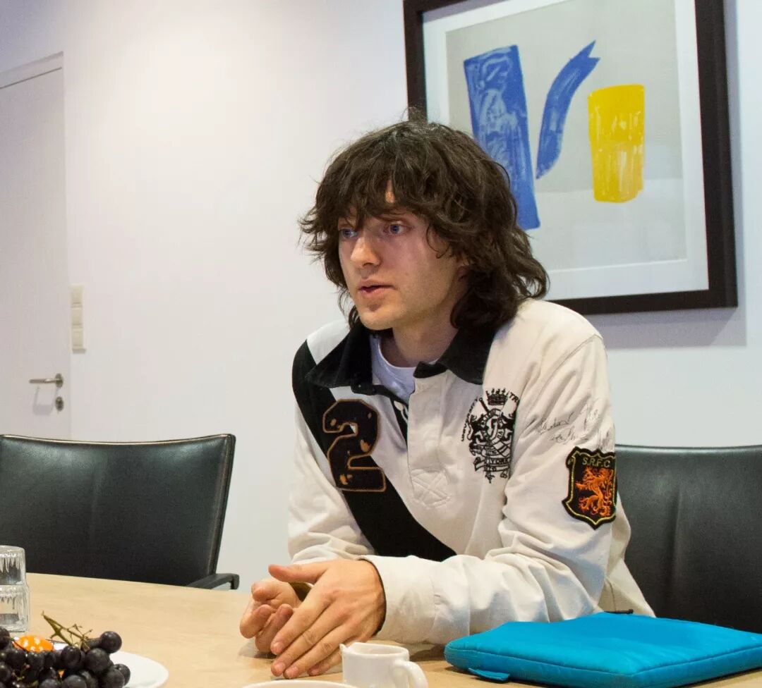 69 门户 69 查看主题  这位小哥名叫boyan slat,今年24岁,是一个