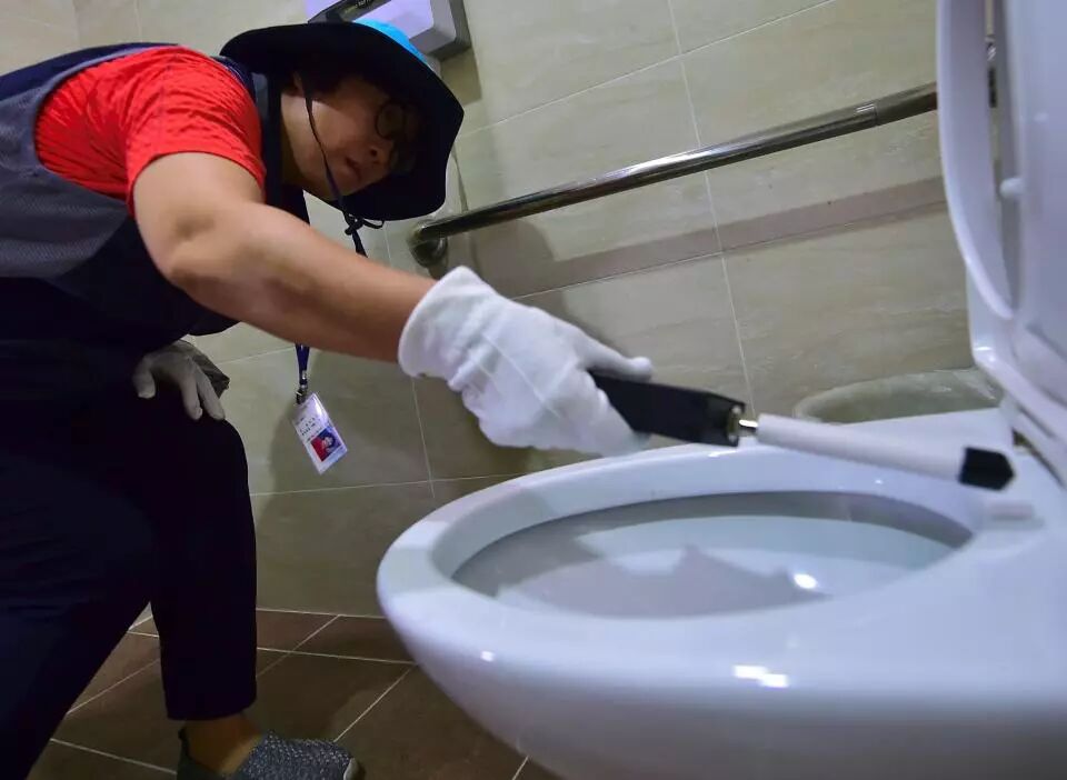 偷拍犯罪者盛行，韩国女性被日益猖獗的偷拍现象彻底惹怒了（组图） - 16