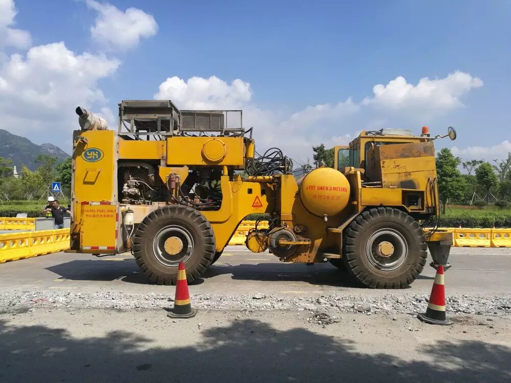 科普丨什么是水泥混凝土路面共振碎石化技术