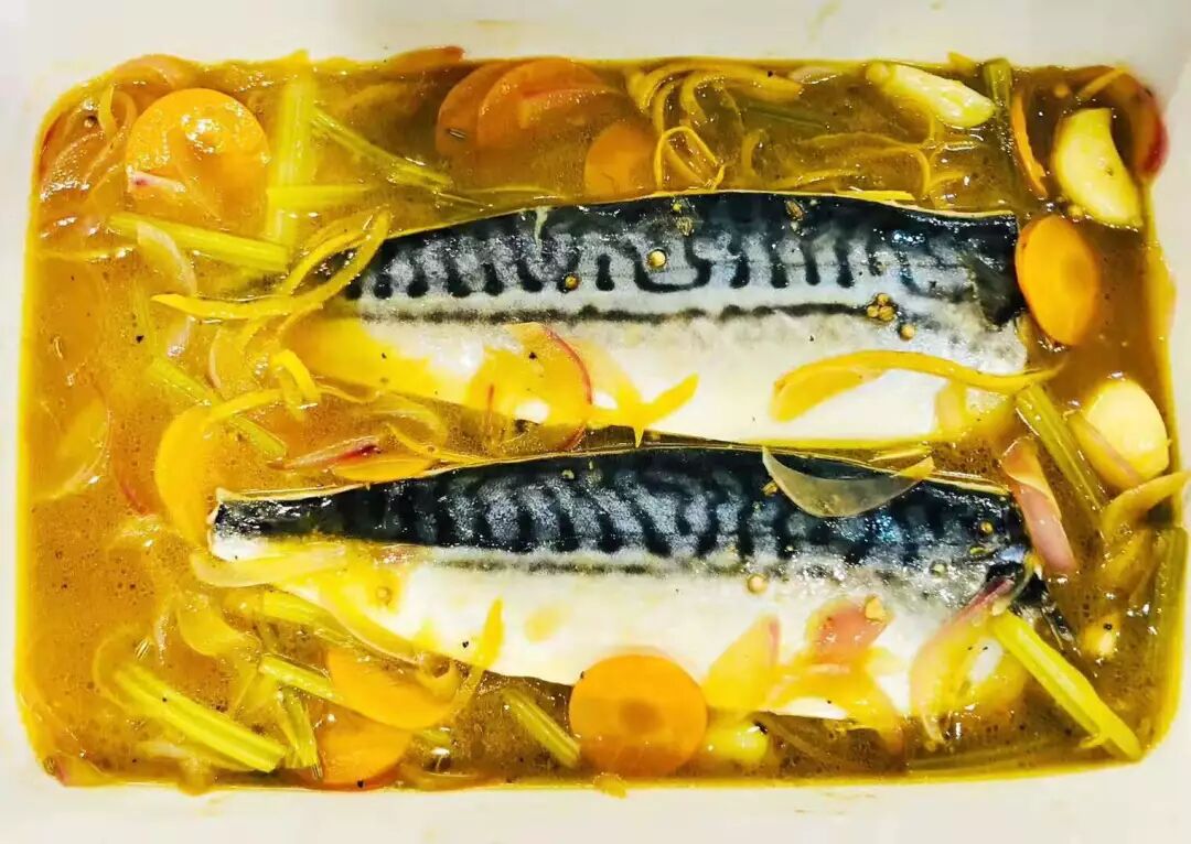 



1分钟学会西班牙酸汤鲭鱼
