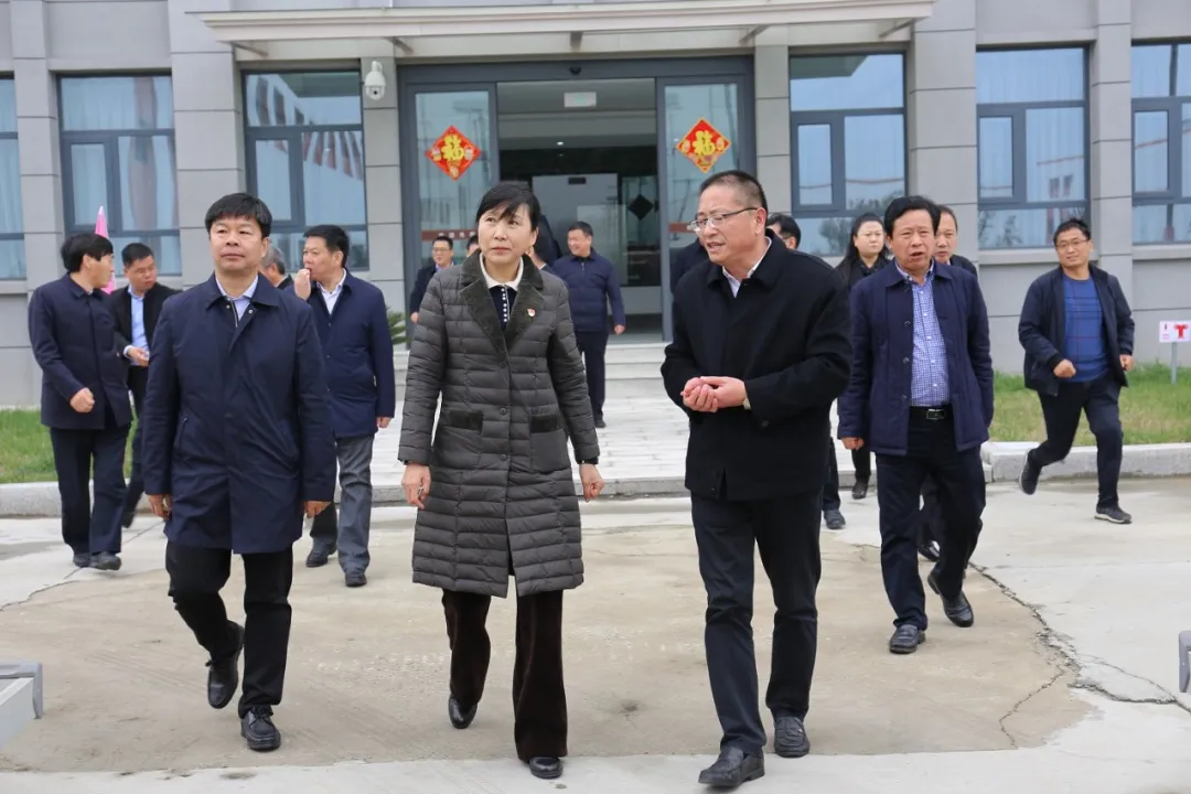 正阳县党政考察团莅临龟鹿药业,对龟甲胶鹿角胶等产业,他们这么说! 正阳县党政考察团莅临龟鹿药业,对龟甲胶鹿角胶等产业,他们这么说!