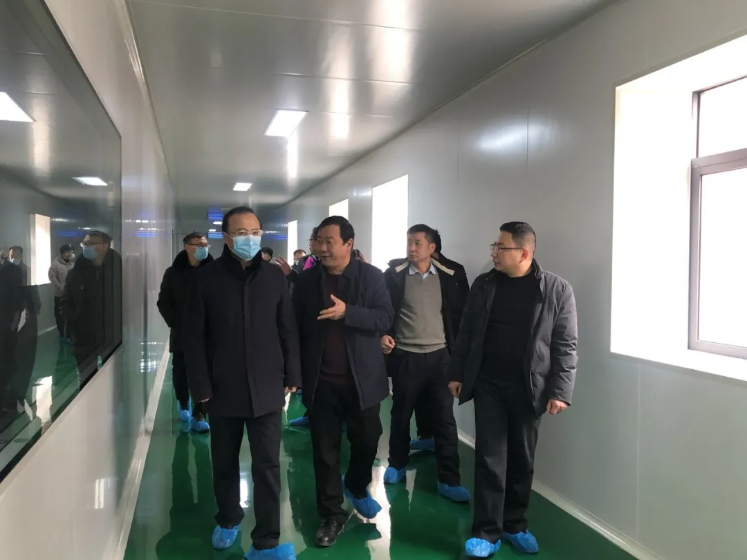 人民银行新蔡县支行行长王华峰莅临龟鹿药业调研 人民银行新蔡县支行行长王华峰莅临龟鹿药业调研