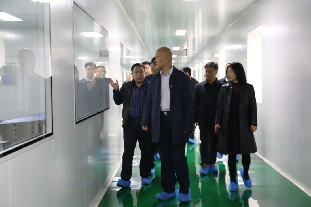 河南省扶贫办领导莅临龟鹿药业集团视察指导工作