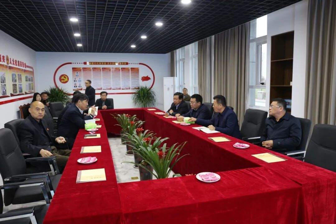 市人大常委会副主任、汝南县委书记彭宾昌莅临龟鹿药业集团调研指导工作