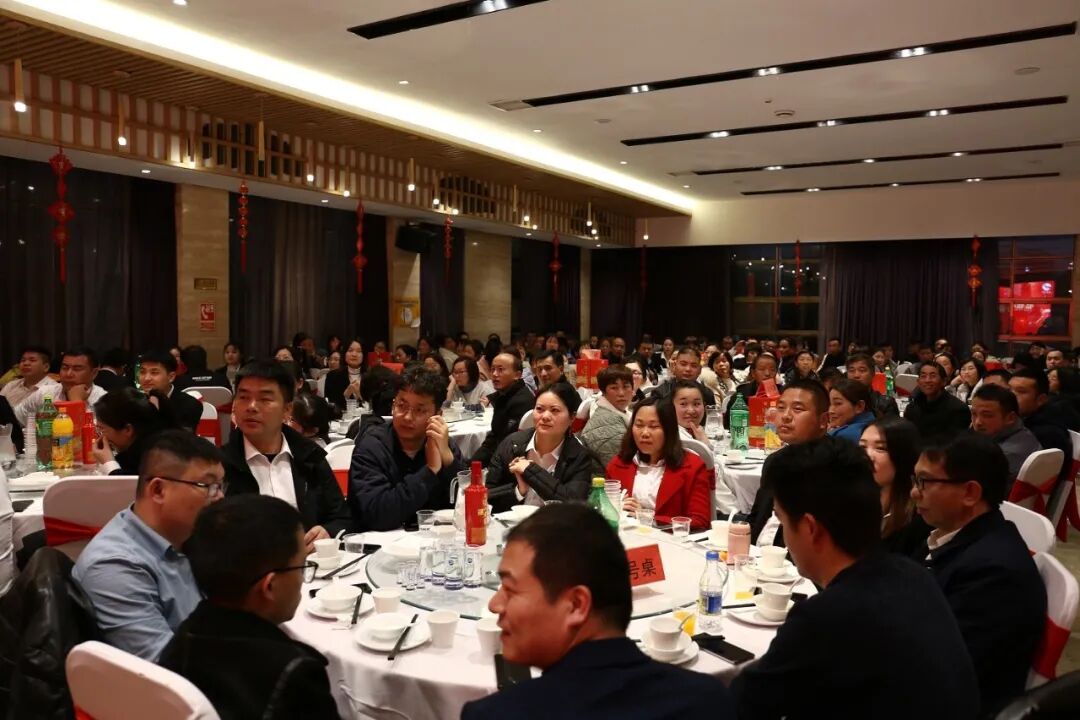 龟鹿药业2021年会盛典丨协同突破 变革成长