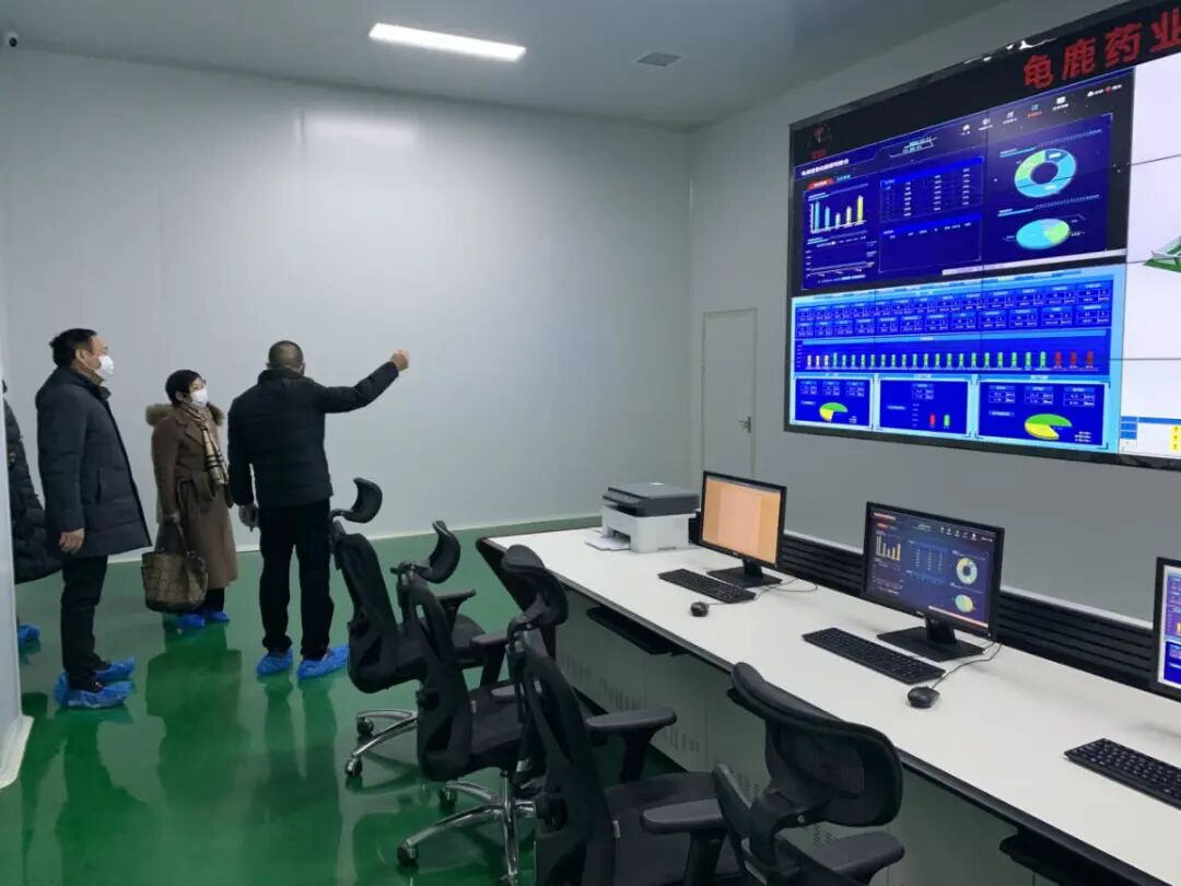 河南省卫健委专家组莅临龟鹿药业考察