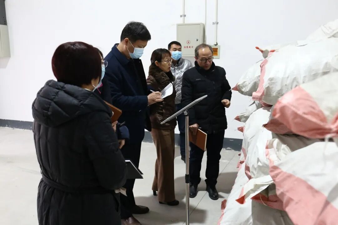 河南省药品监督管理局第九监管分局局长陈红一行莅临龟鹿药业集团调研