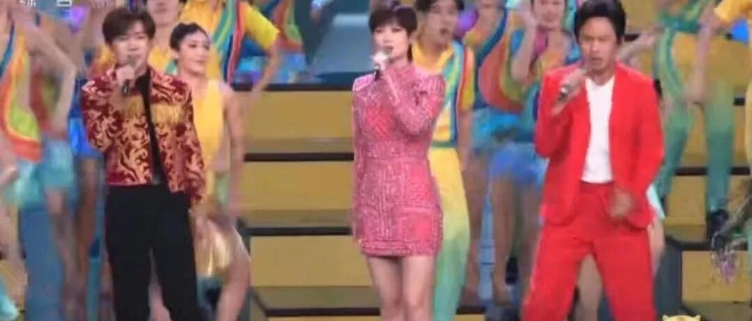 大哥大嫂过年好！咱们一起，包饺砸！！