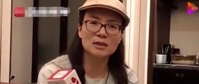 水落石出后，支持苟晶的人在疯狂骂她