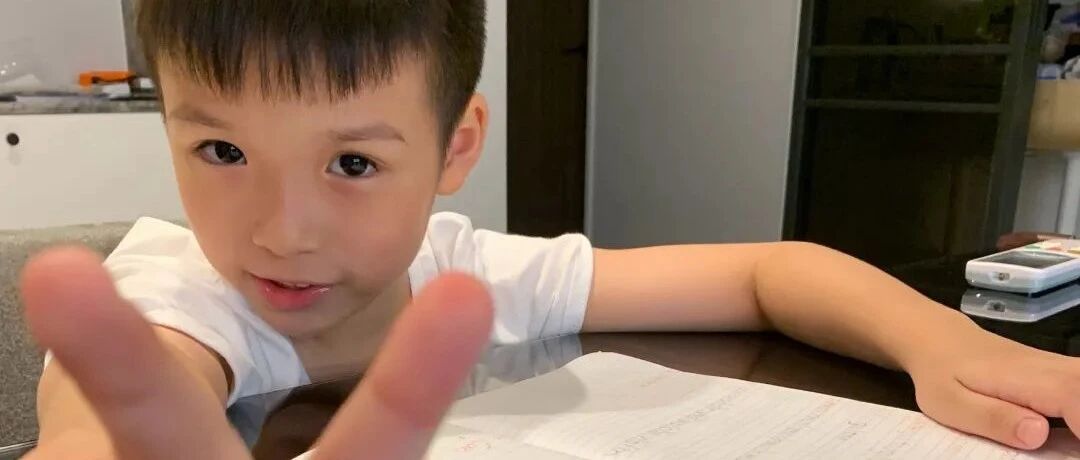 怎么连他儿子唱歌都这么好听！