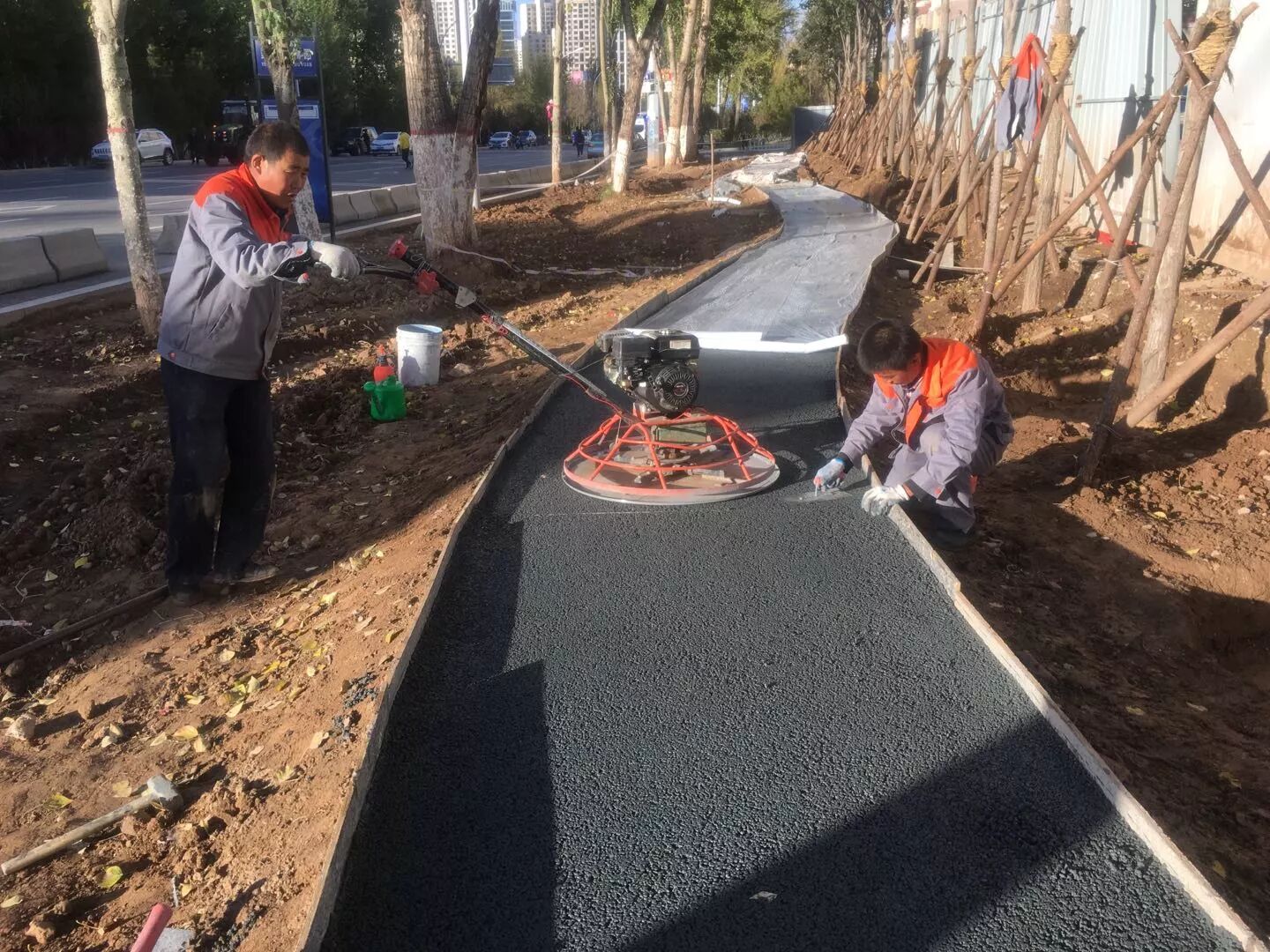 行知路游园步道海绵城市建设项目透水混凝土铺装工程
