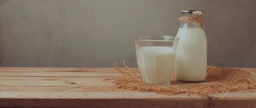 喝牛奶时千万别吃它，可能对身体有大危害！很多人对此毫不知情…