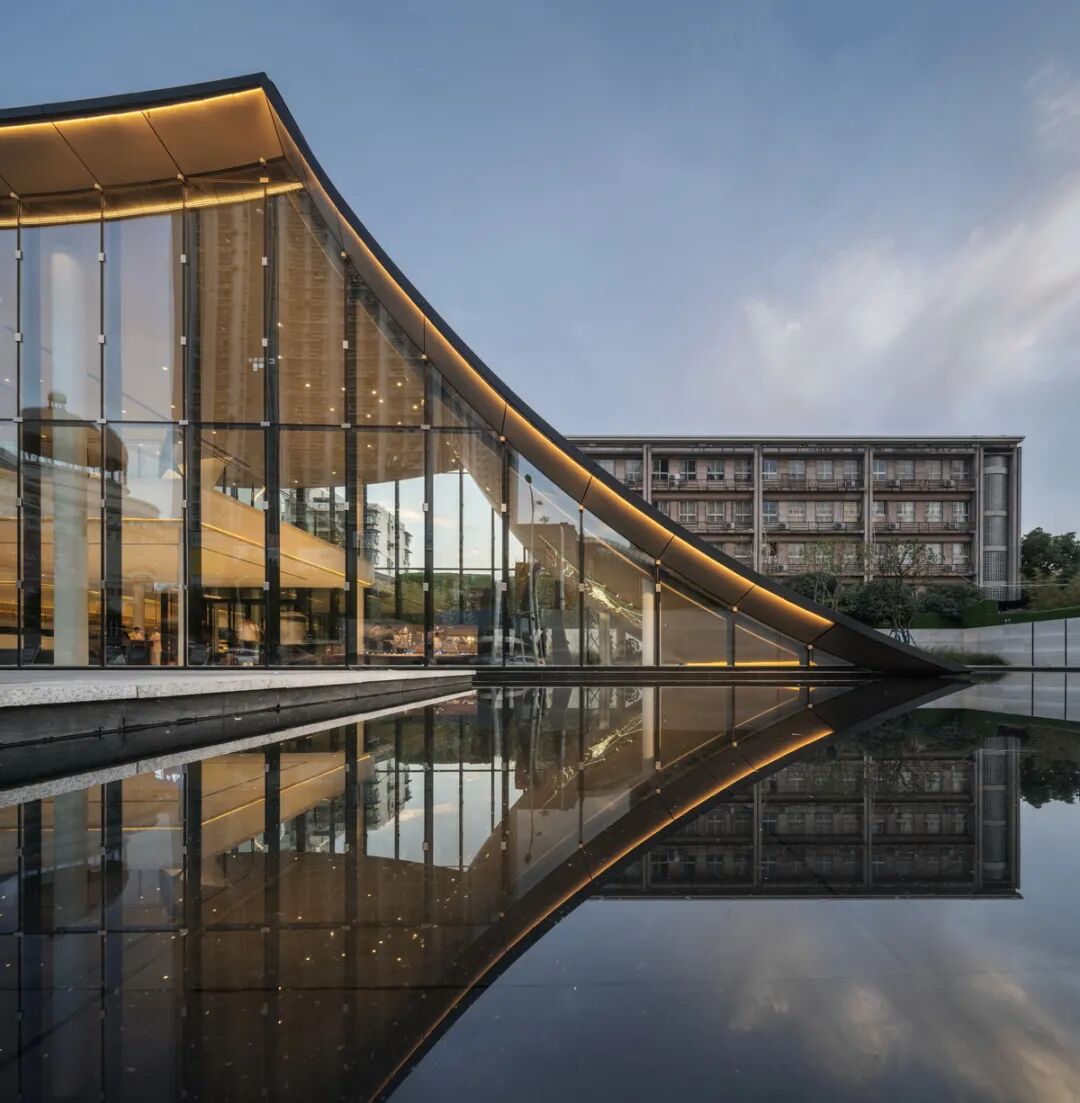 艺术与设计 - 不对称建筑设计,完美的平衡格局