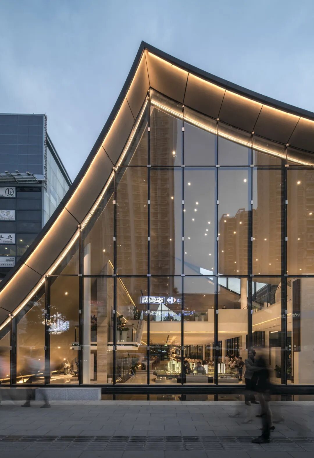 艺术与设计 - 不对称建筑设计,完美的平衡格局