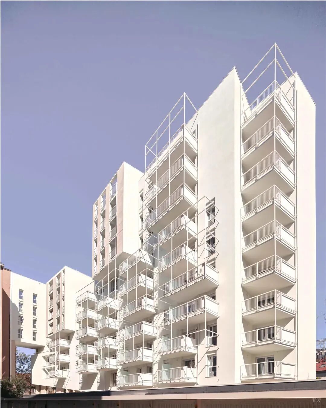 艺术与设计 - 不对称建筑设计,完美的平衡格局