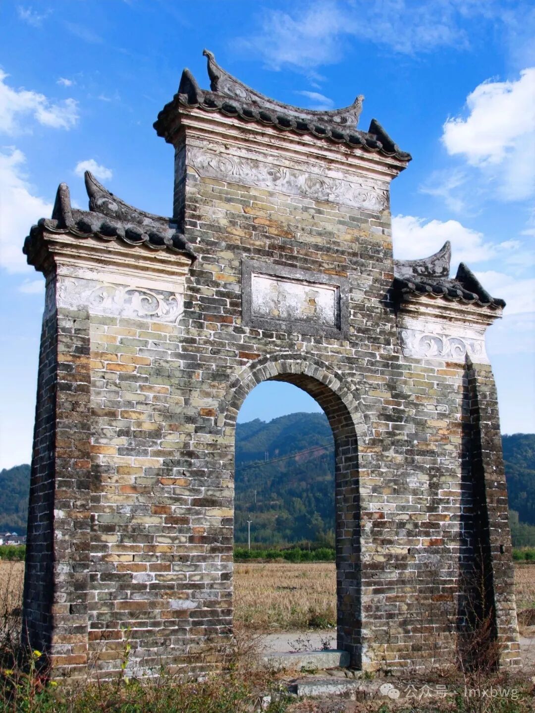 渡头村上围牌坊