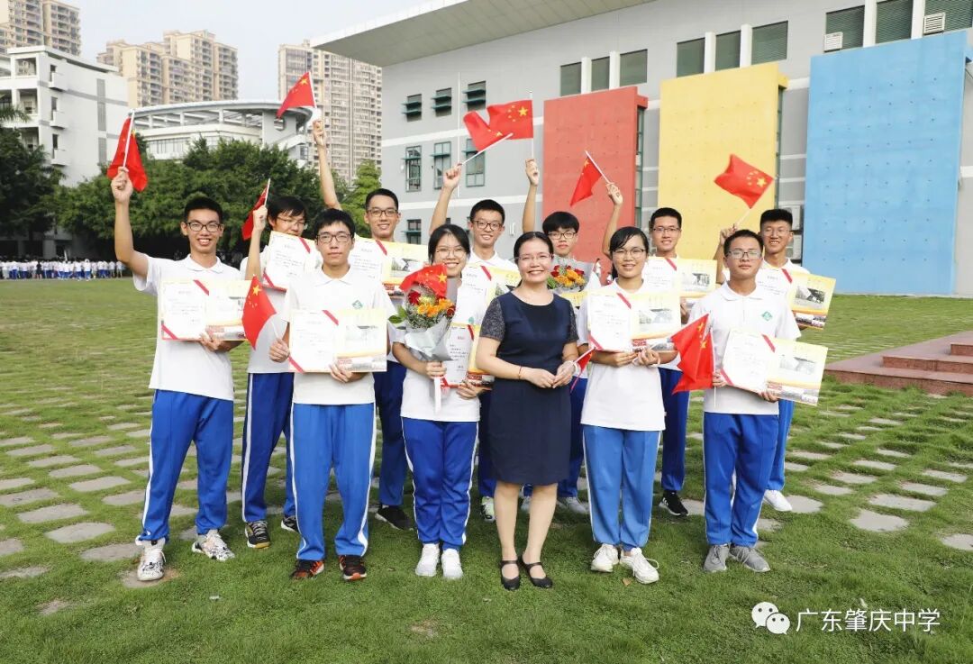陈淑玲校长从肇中学生到肇中校长以教育传递光芒
