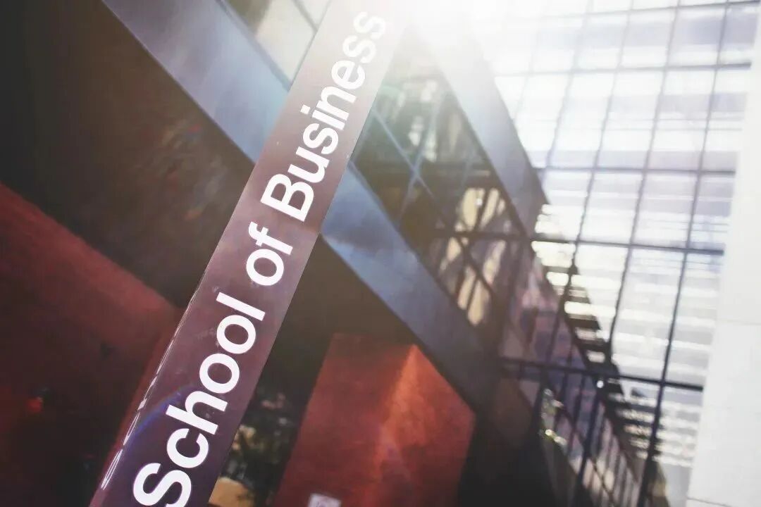 招生简章丨2024年加拿大阿尔伯塔大学mba项目上海班,qs全球96名