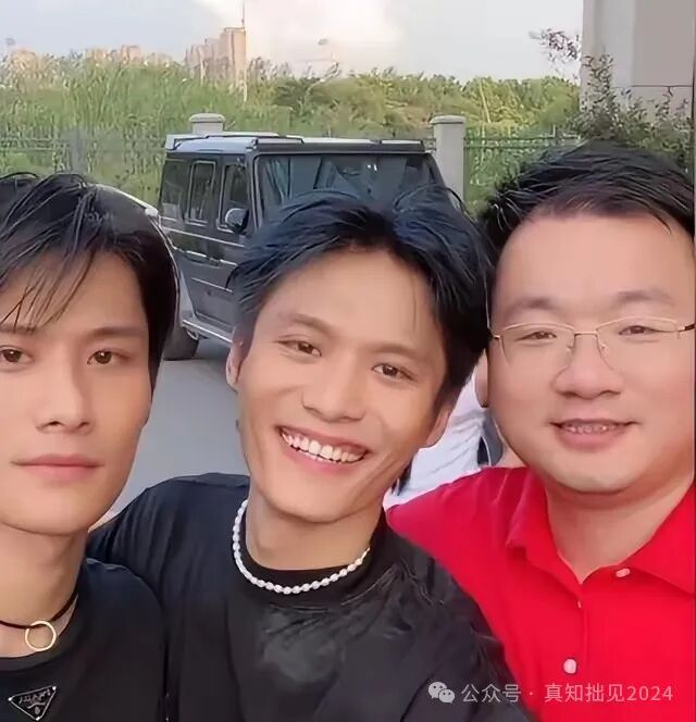 疯狂小杨哥，终究成为了过去时