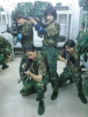 中美交锋中爆红的“美女翻译”，16年前在演讲比赛中，就开始给美国“上课”了（组图） - 6