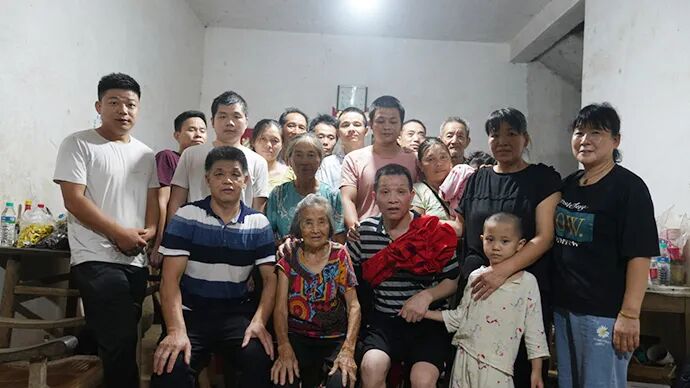 蒙冤近27年的张玉环终于出狱了，家在娘在，但路在何方？（组图） - 6