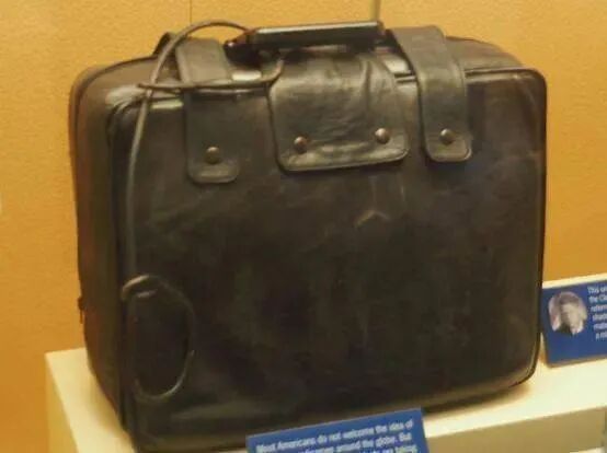 ������סԺҲҪ��������������ź�ɫ�������Ů�ˣ�̫�����ˡ���