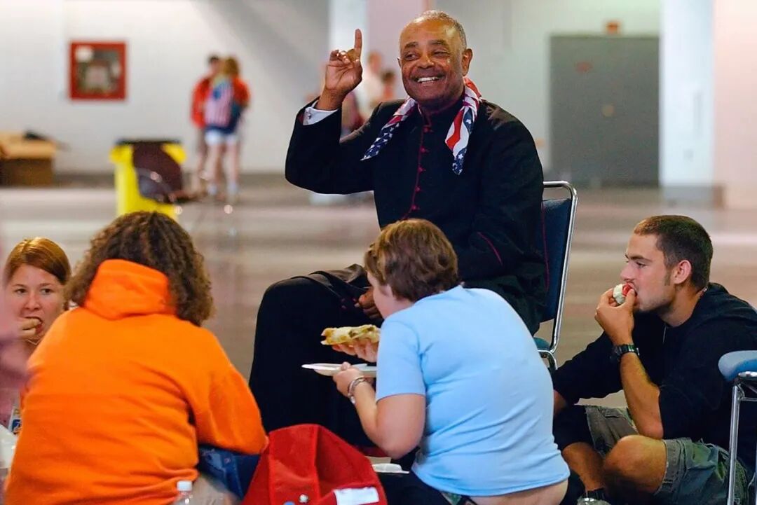 ����λ���˺������̳��֣�����10����ʿѧλ�����������ա����ġ����������˵�