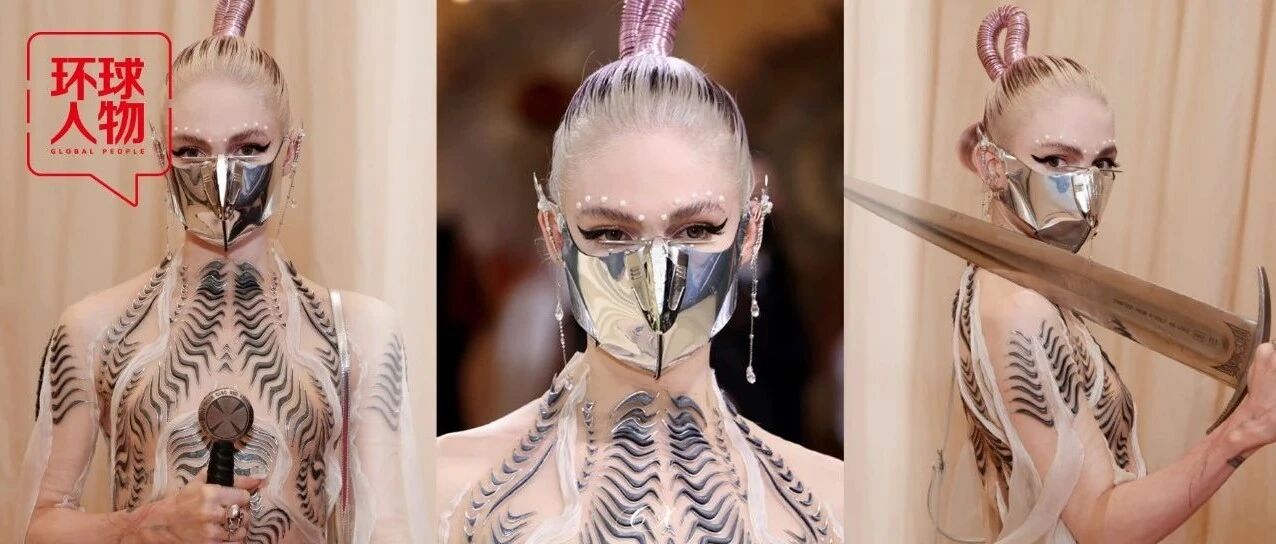 马斯克“怪味”女友又刷屏！两人“作”到配一脸，上火星都要结伴